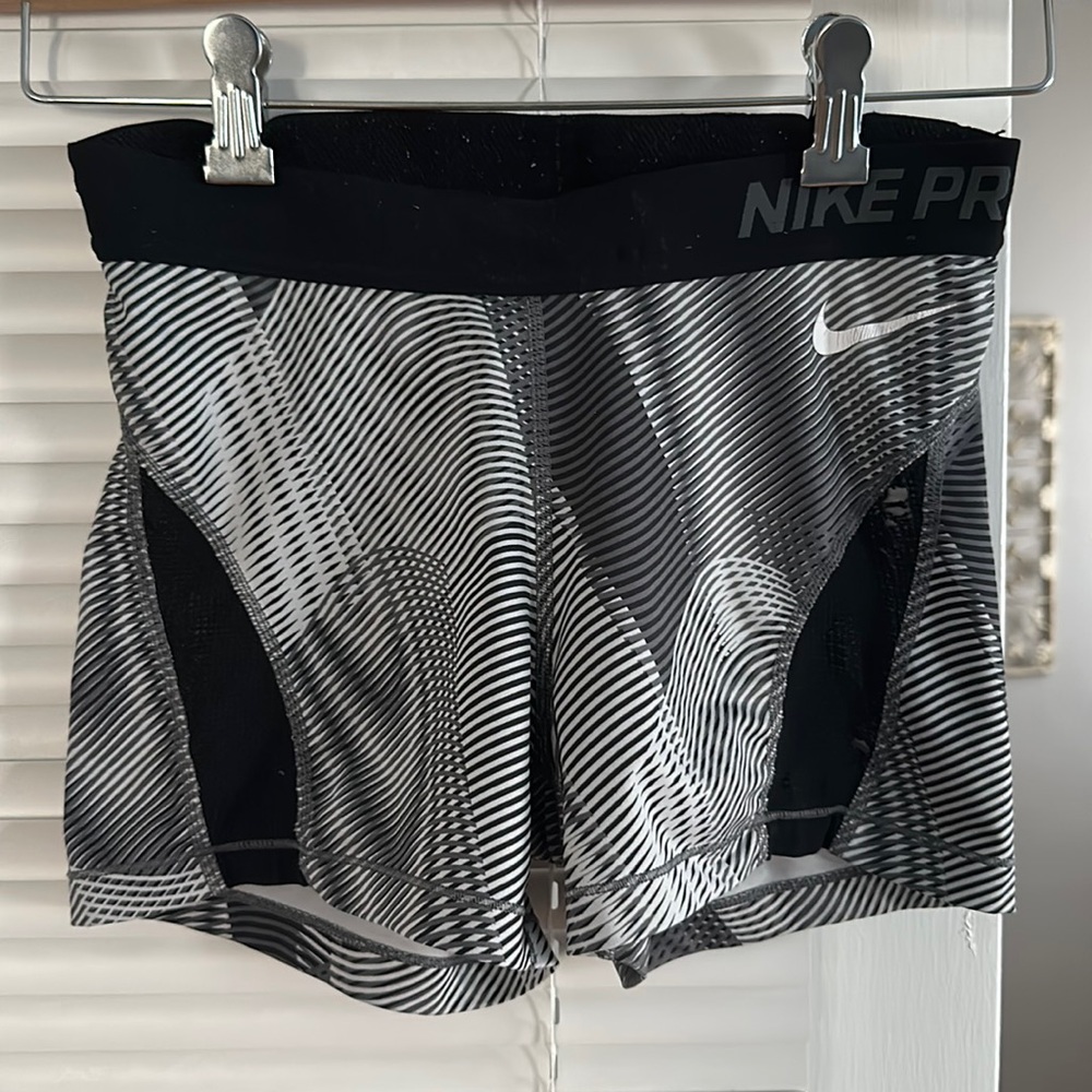 Nike spandex shorts - sz small - white black and grey - good condition